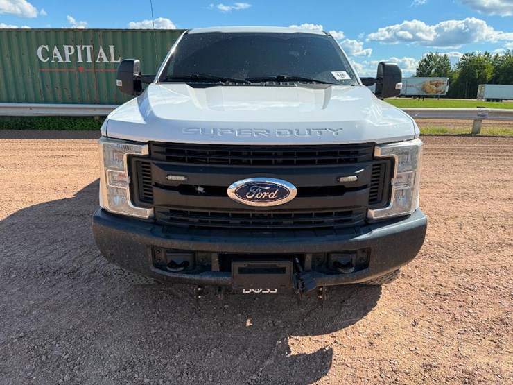2017-ford-f250-xl-image-15