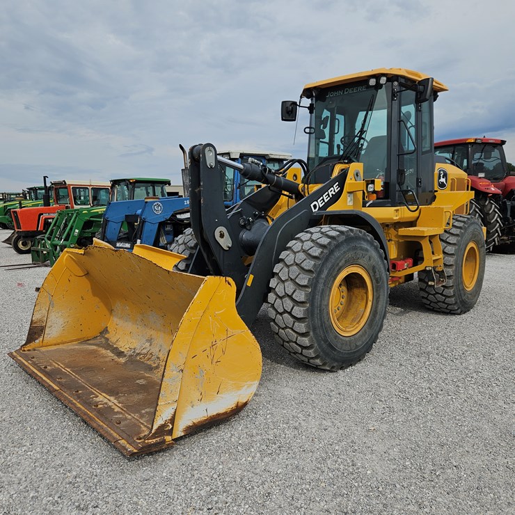 2021 DEERE 524P
