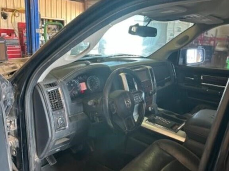2012-dodge-1500-image-6