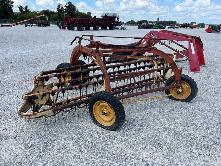 new-holland-260-image-2