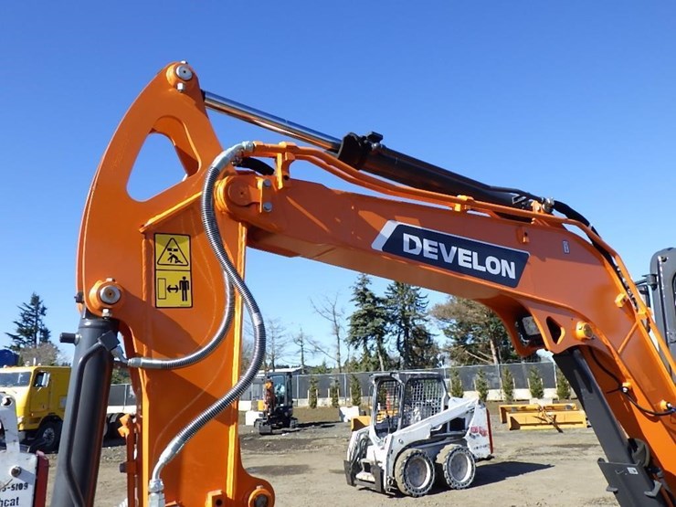 2024-doosan-dx35z-image-12