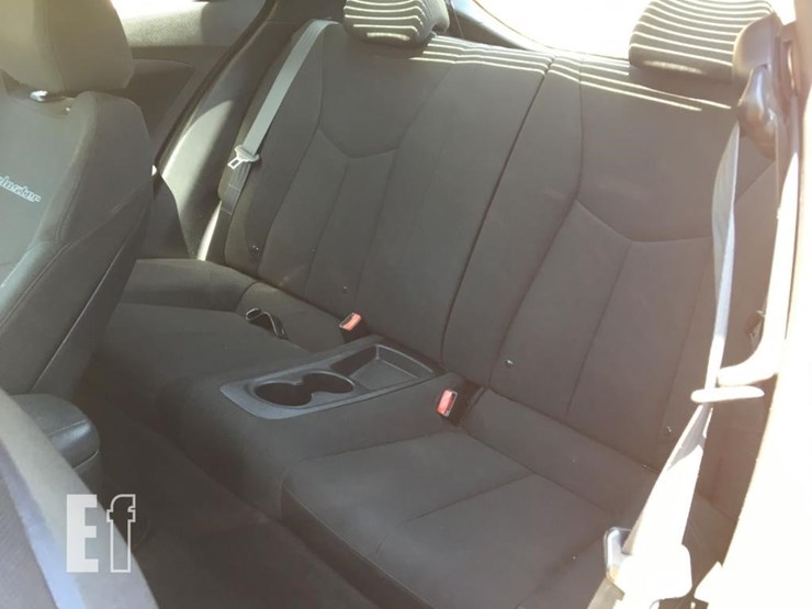 2016-hyundai-veloster-image-9