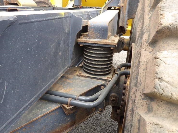 2016-komatsu-hm400-5-image-25