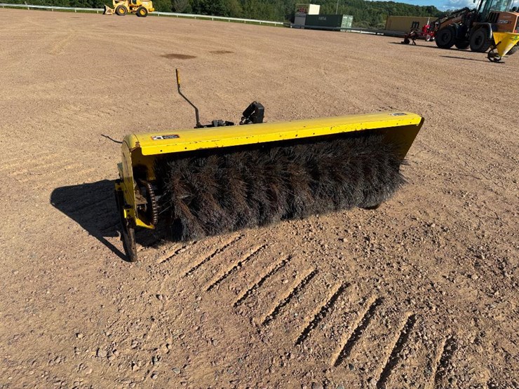 john-deere-246-image-1
