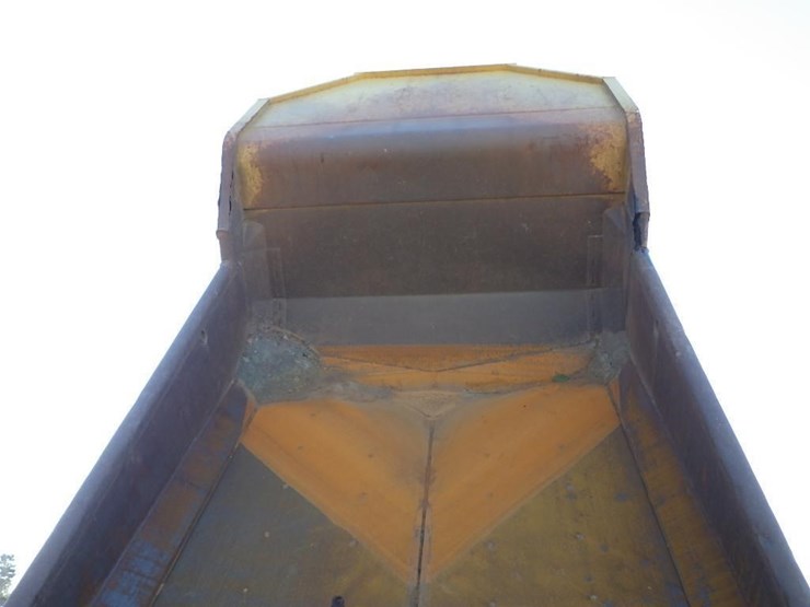 2011-caterpillar-770-image-41