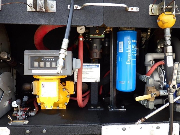 2005-sterling-lt8500-image-20