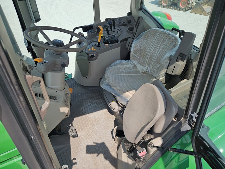 2023-john-deere-6145m-image-9
