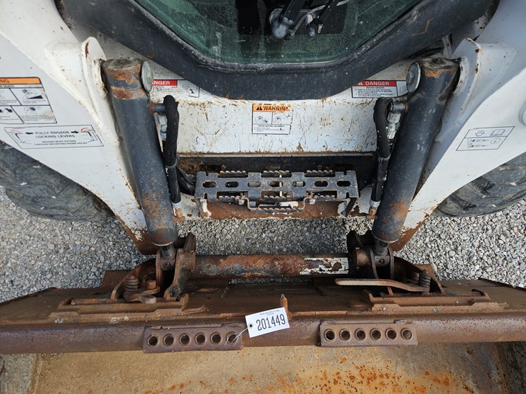 2015-bobcat-s550-image-5