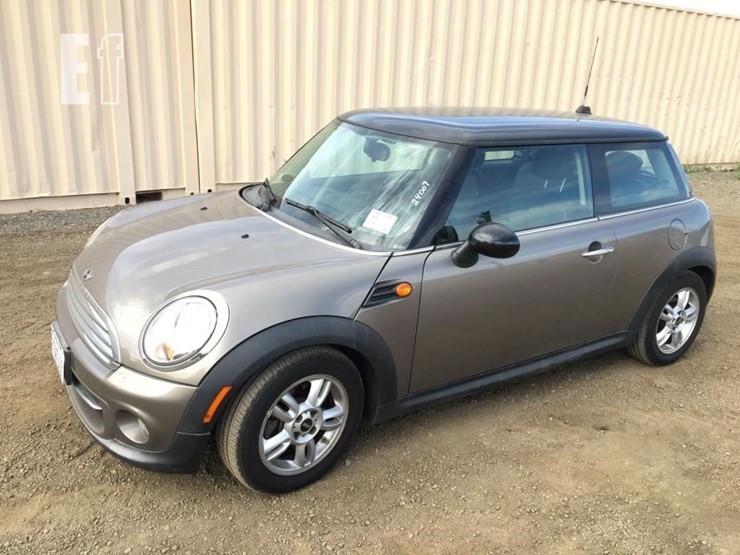 2012-mini-cooper-image-1