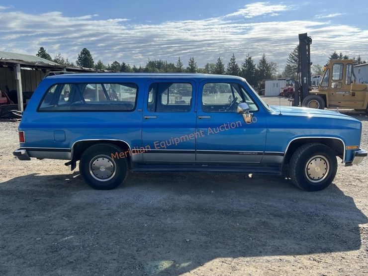 1991-chevrolet-suburban-image-6