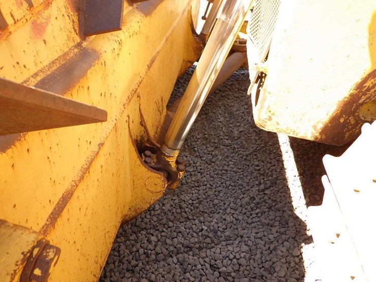 2007-komatsu-d155ax-6-image-16