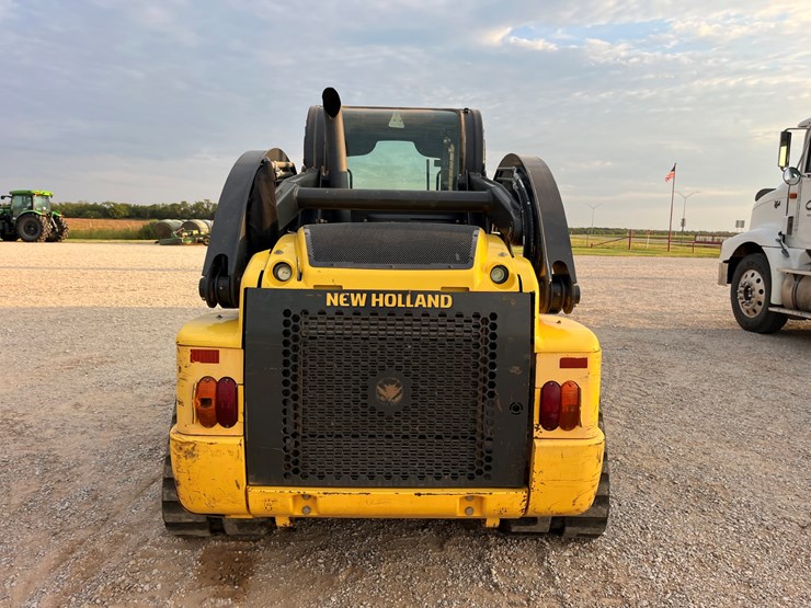 2015-new-holland-c238-image-9