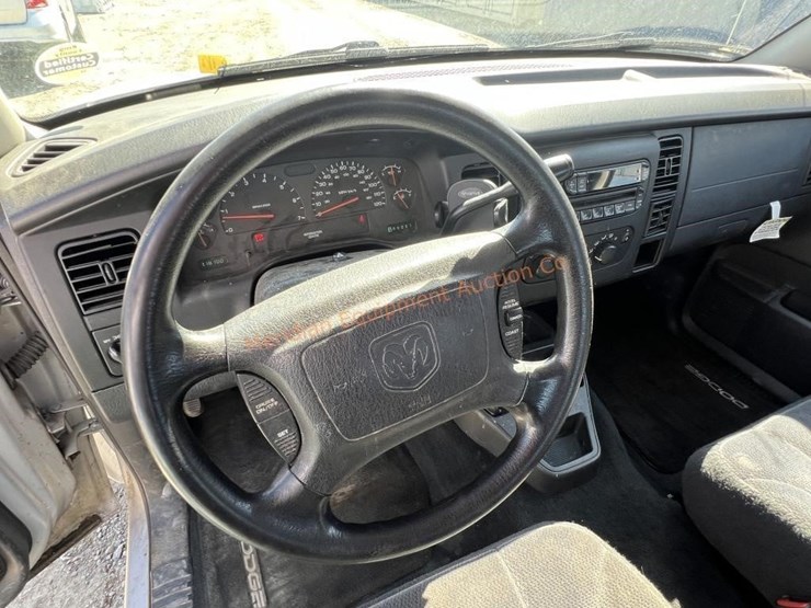 2004-dodge-dakota-image-30