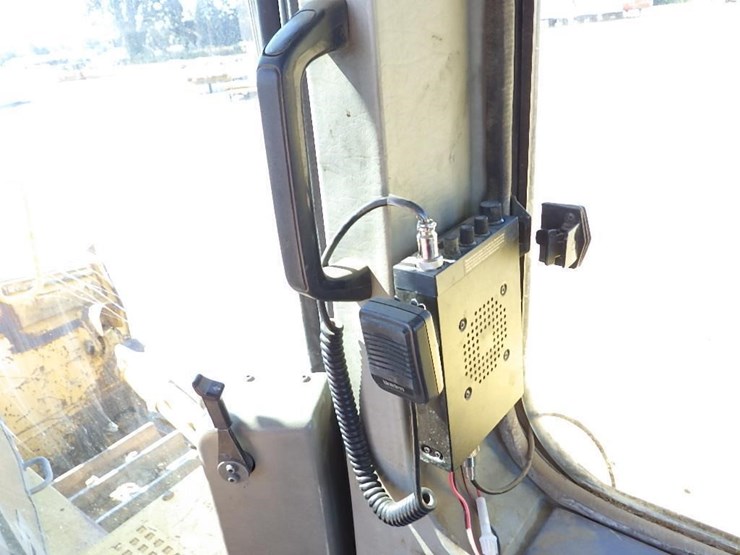 2004-komatsu-d275ax-5-image-62