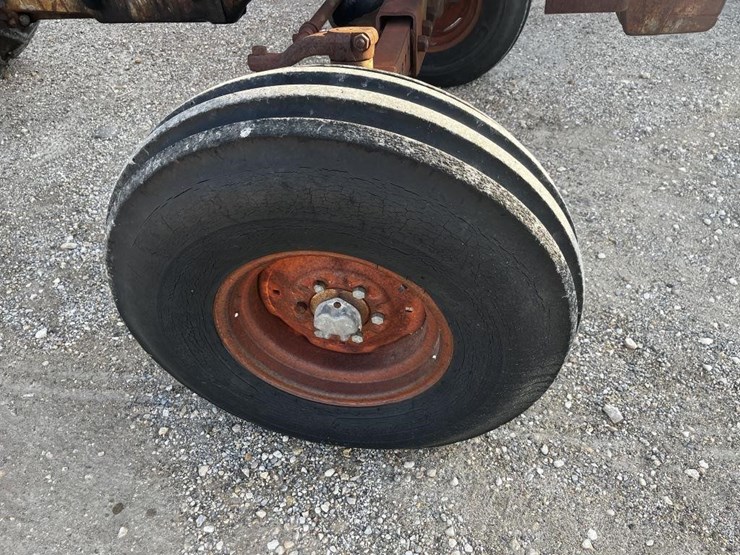 massey-ferguson-1105-image-11