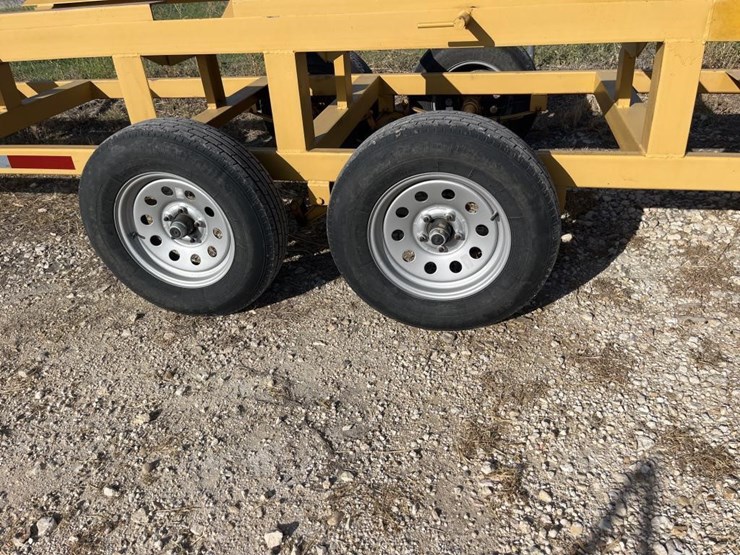 l2---2021-burks-best-5-bale-hay-trailer-image-8