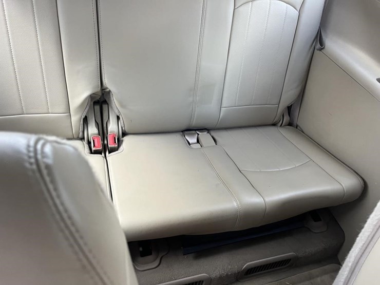2009-buick-enclave-image-17