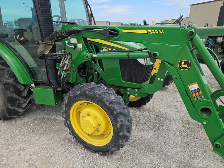 2019-john-deere-5065e-image-6