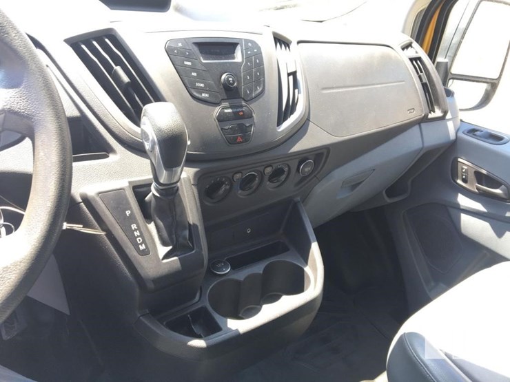 2016-ford-transit-image-7