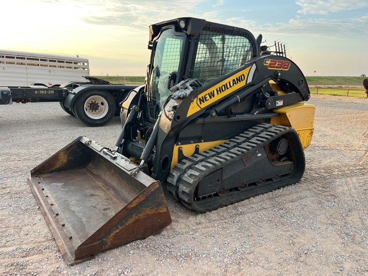 2015-new-holland-c238-image-1