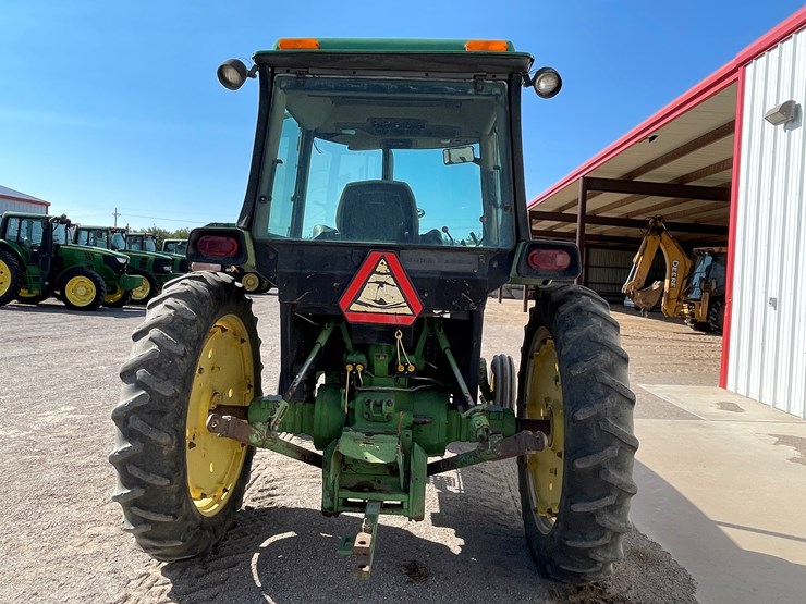 john-deere-3055-image-4