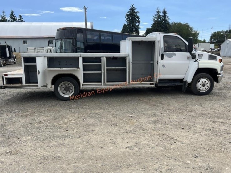 2004-gmc-topkick-c4500-image-30