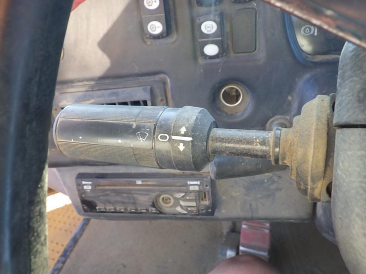 2011-caterpillar-770-image-49