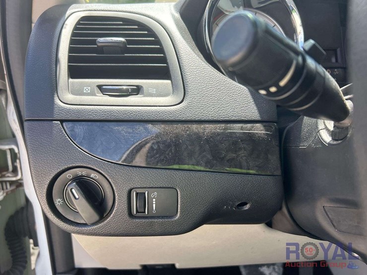 2014-dodge-grand-caravan-se-image-15