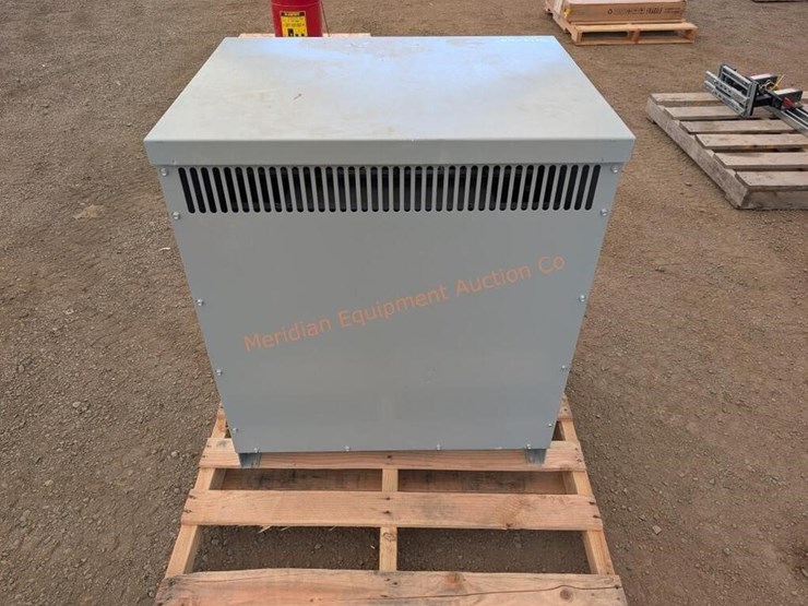 3-phase-transformer-120-208v-image-1