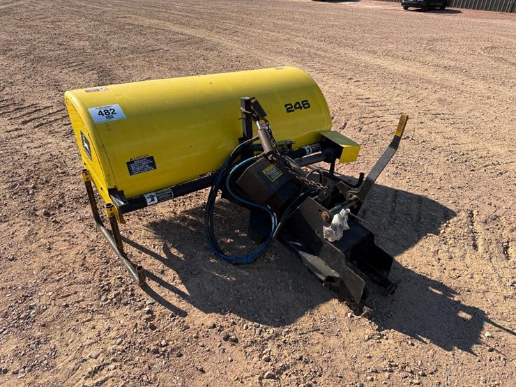 john-deere-246-image-4