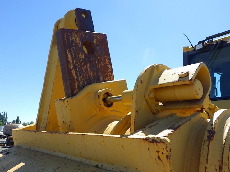 2007-komatsu-d155ax-6-image-32