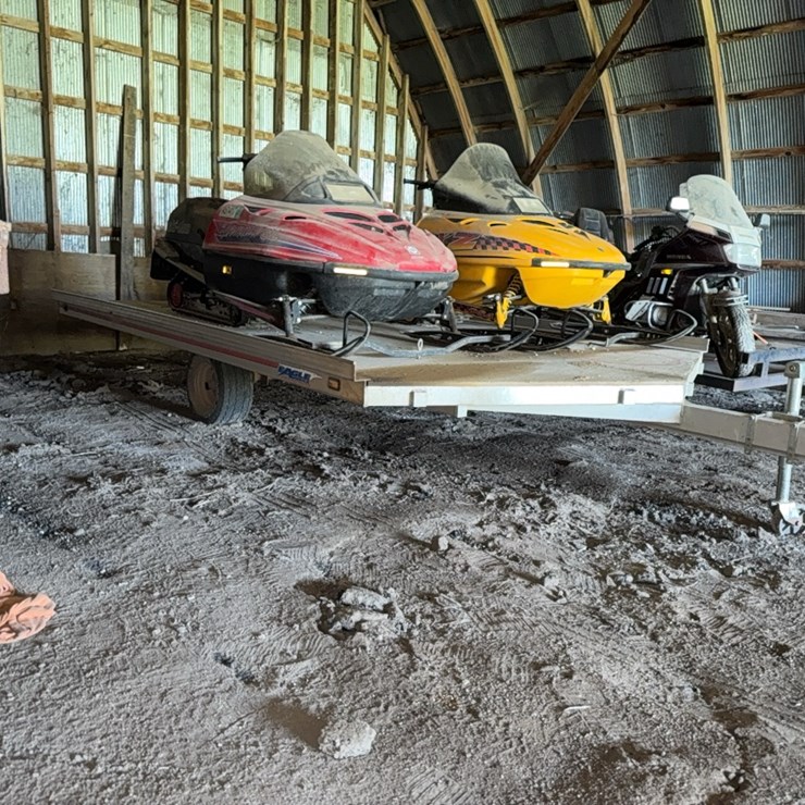 Eagle America Aluminum Frame Wood Top 2 Place Snowmobile Trailer w/ Back Ramp, Snowmobiles Sold Seperate **Title**