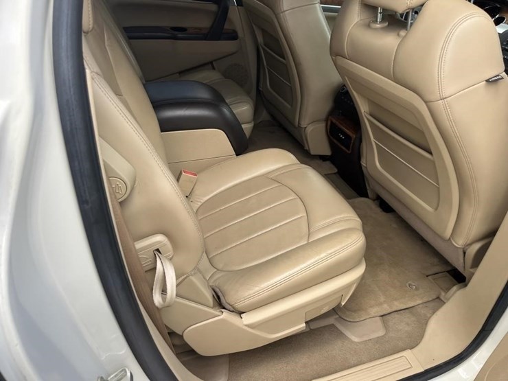 2009-buick-enclave-image-15