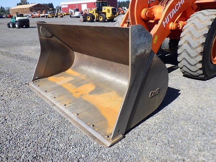 2017-hitachi-zw250-image-7