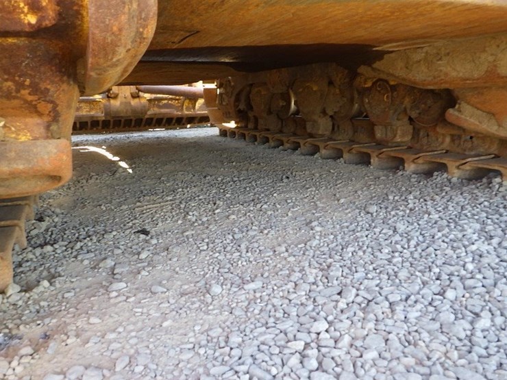 2004-komatsu-d275ax-5-image-32