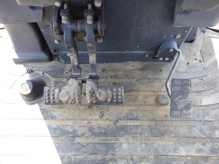 2006-deere-710g-image-44