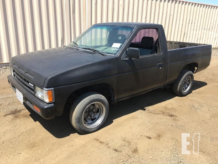 1993-nissan-pathfinder-image-1