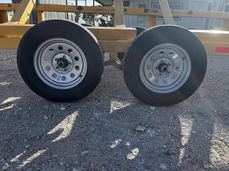 l2---2021-burks-best-5-bale-hay-trailer-image-11