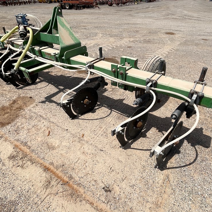 #9018 • Custom 13' 3 PT Toolbar with Yetter Injection Coulters