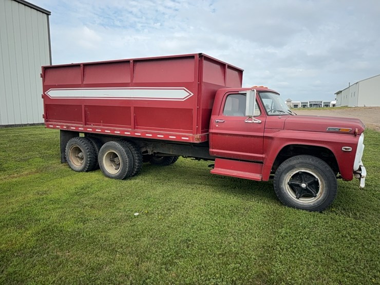 1971-ford-600-image-3