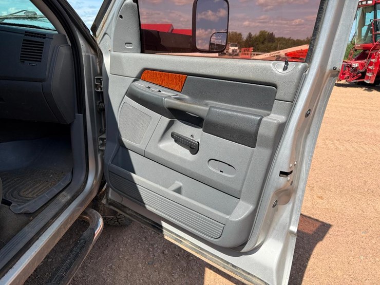 2007-dodge-ram-3500-image-31
