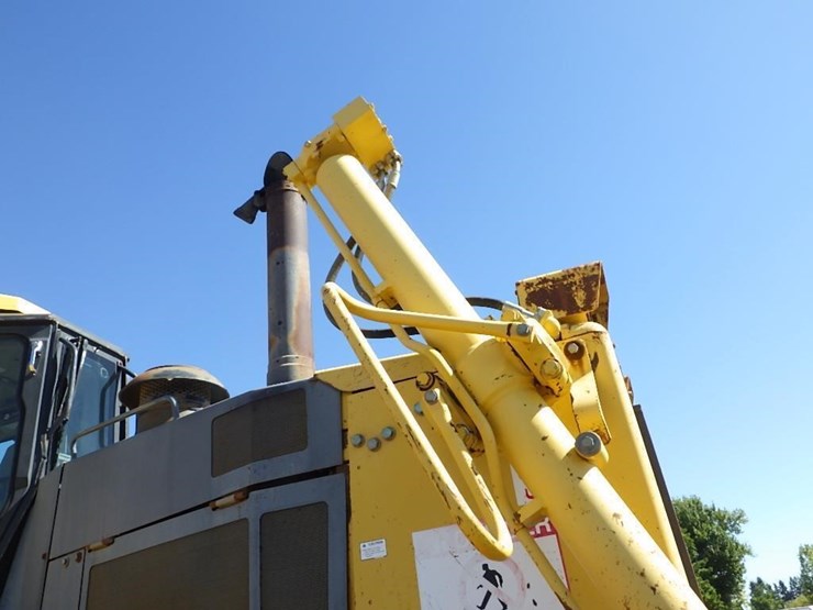 2004-komatsu-d275ax-5-image-23