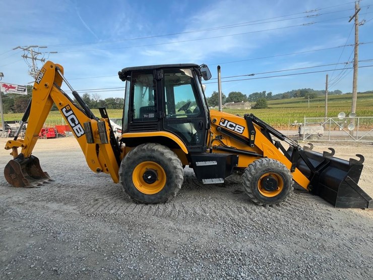 2022-jcb-3cx-image-7