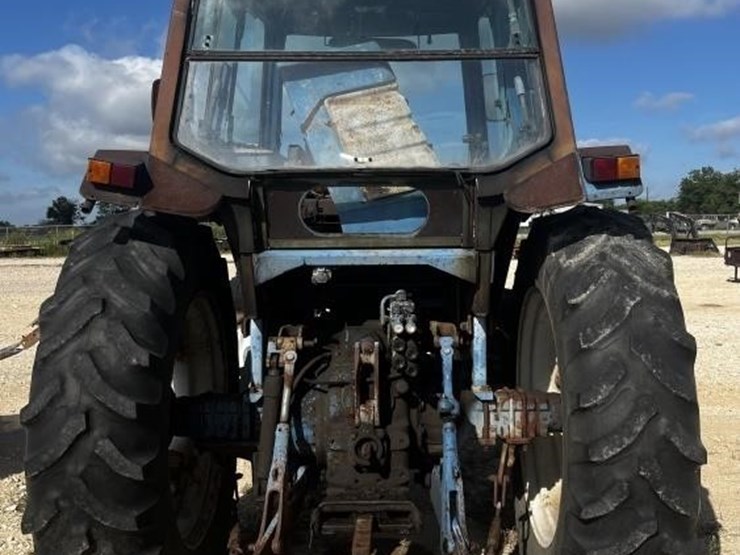ford-tractor-image-5
