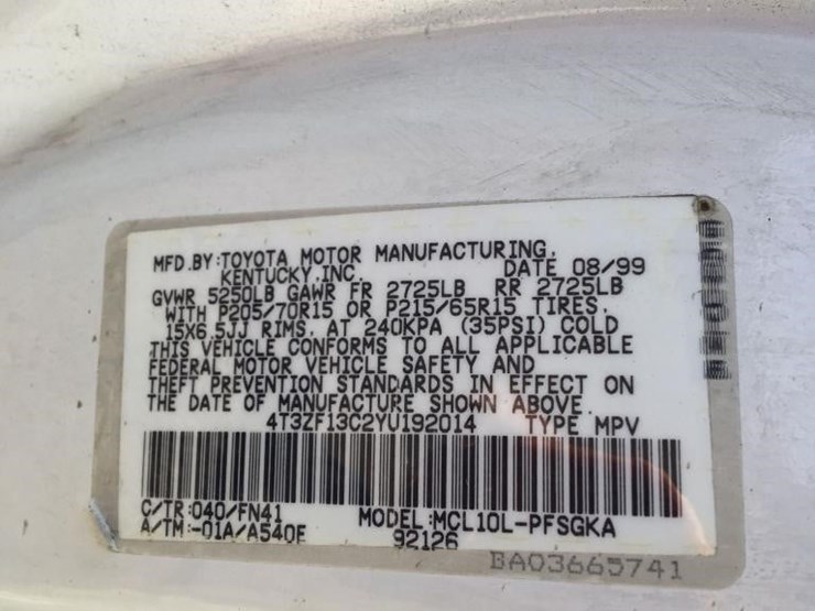 2000-toyota-sienna-le-image-15