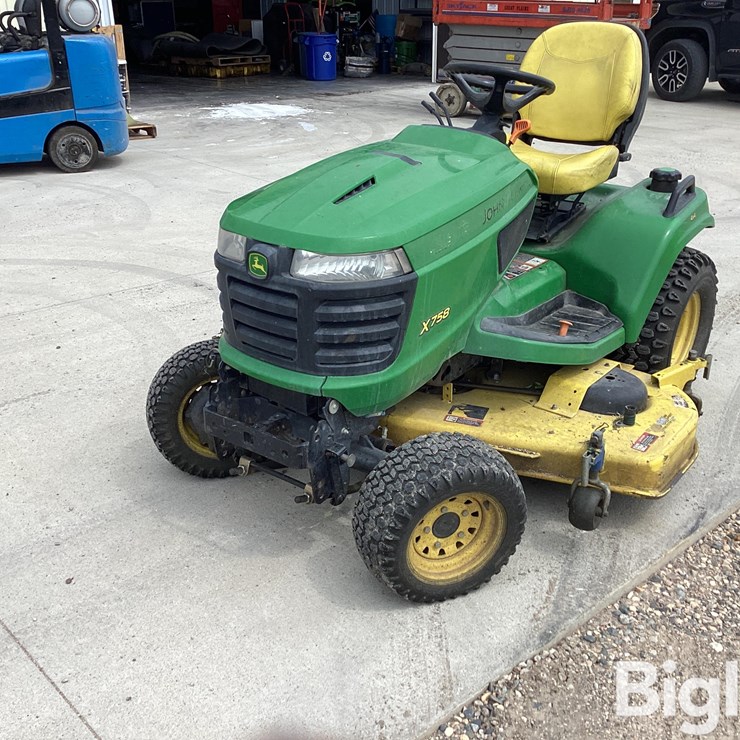 2014 JOHN DEERE X758