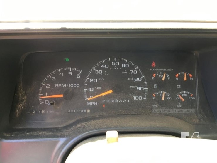 2000-chevrolet-gmt400-image-5