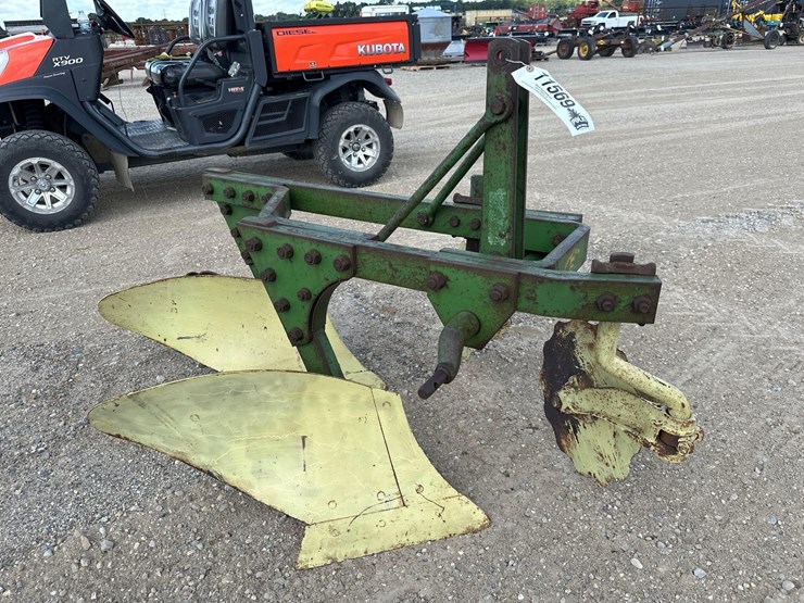 john-deere-412-image-1