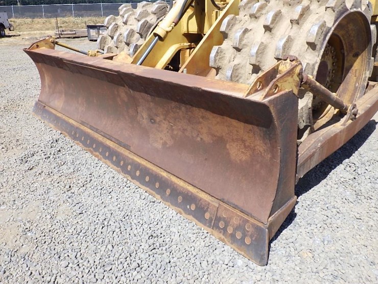 1986-caterpillar-825c-image-9