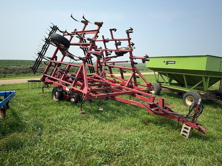 case-ih-4800-image-10
